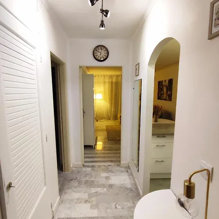 Apartamento With Swimming Pool In